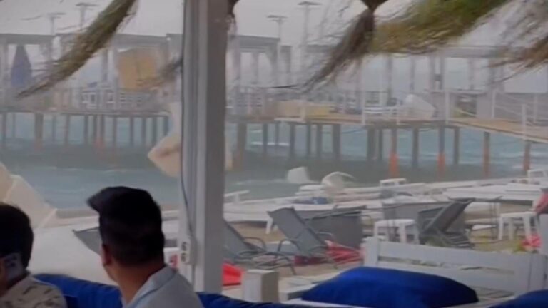 Antalya’da fırtına etkili oldu – Son Dakika Haberleri