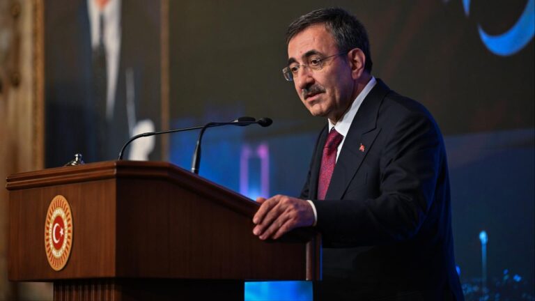 Yükselişe rağmen işsizlik oranı tek hanede ve OVP tahmininin altında