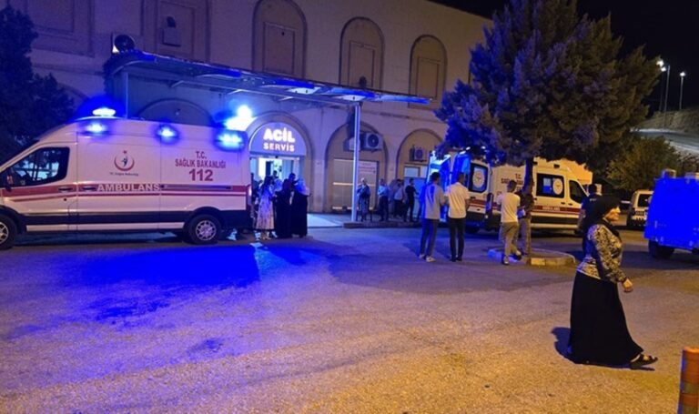 Mardin'de motosiklet yayaya çarptı: 2 yaralı – Son Dakika Türkiye Haberleri