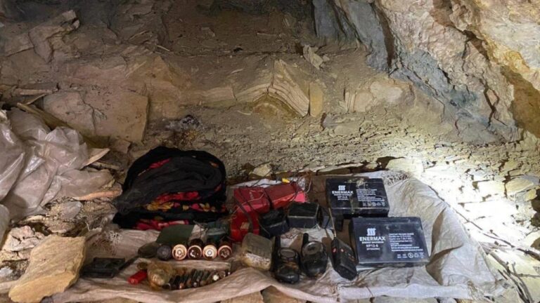 Tunceli'de teröristlerin kullandığı 30 barınak ve mağara imha edildi