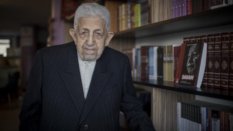 Recai Kutan hayatını kaybetti – Son dakika haberleri