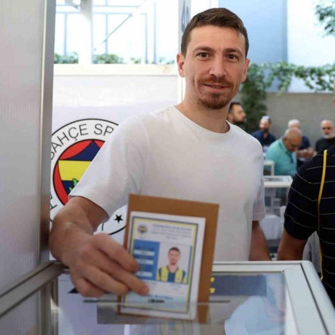 MERT HAKAN Yakdaş Tan'ın Cumhurbaşkanlığı Seçimlerinde Oylama Bildirgesi! Yüksek seviyeli Murat Aşık Konseyi üyesi duyurdu ... 1 1
