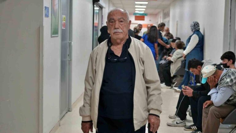 48 yıldır babasından ve kız kardeşinden aldığı böbreklerle yaşıyor